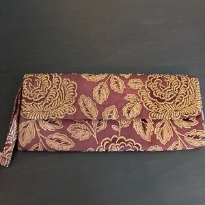 𝅺LIMITED edition beaded clutch